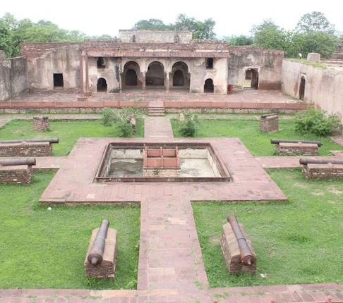 30 Men, A Crane And A Truck: How 3,000-Kg Cannon Was Stolen From MP Fort