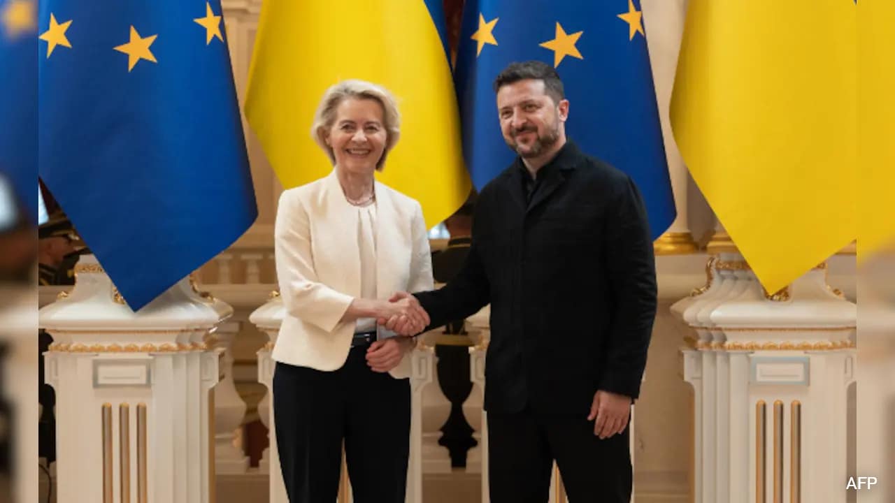Blasts Heard In Kyiv As EU Chief Visits Ukraine Amid Russian Missile Alert