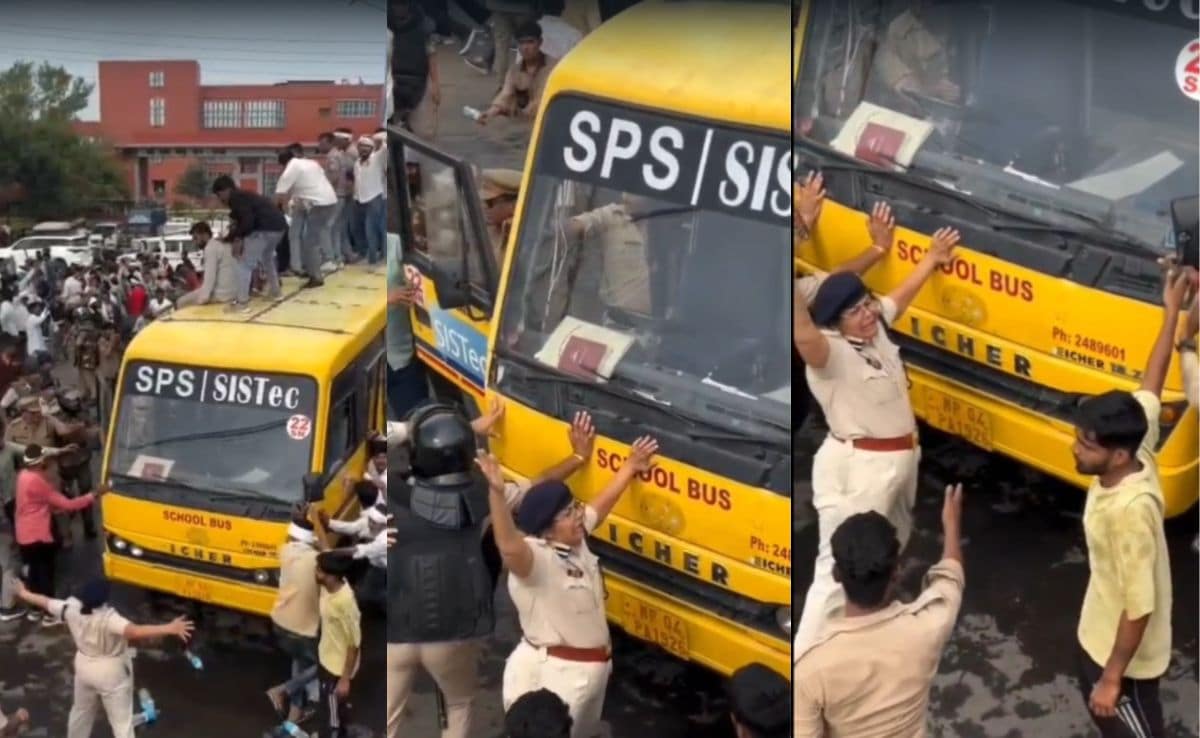 Bhopal Farmer Protest: भोपाल में प्रदर्शनकारी किसान जब एक बस पर कब्जा करके आगे बढ़ने लगे तो IPS मोनिका शुक्ला उनके सामने चट्टान की तरह डट गईं. जिसकी वजह से उग्र भीड़ को शांत होना पड़ा. Bhopal Farmer Protest: भोपाल में प्रदर्शनकारी किसान जब एक बस पर कब्जा करके आगे बढ़ने लगे तो IPS मोनिका शुक्ला उनके सामने चट्टान की तरह डट गईं. जिसकी वजह से उग्र भीड़ को शांत होना पड़ा.