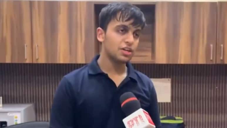 Success Story: कुटुंबावरील आघाताने जिद्दीला पेटला, आता देशात पहिला आला;  NEET टॉपरची जबरदस्त सक्सेस स्टोरी!