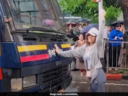 Meet Mumbai Woman Who Was Seen Blocking Police Van During CJP Protests