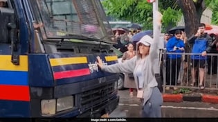 Meet Rhiya Ahir, Mumbai Woman Who Blocked Police Van During CJP Protests