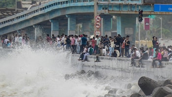 Mumbai Rains Live Updates: IMD Issues Orange Alert For Mumbai, Thane With Heavy Rainfall And Strong Winds Expected