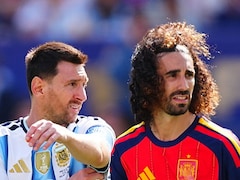 Lionel Messi Tried To Divert Referees Attention Using Fake Injury As Enzo Fernandez Got Red Card. Video