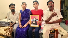 Nagpur News : 'पेपर लिक करणाऱ्यांना फाशी द्या', आकांक्षाचं कुटुंब अजूनही धक्क्यात; सरकारकडे केली मागणी