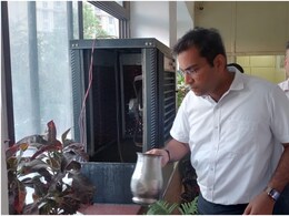 कलेक्ट्रेट में कूलर साफ करते नजर आए DM संदेश नायक, शहरवासियों से बोले- हर संडे मनाएं 'ड्राई डे'