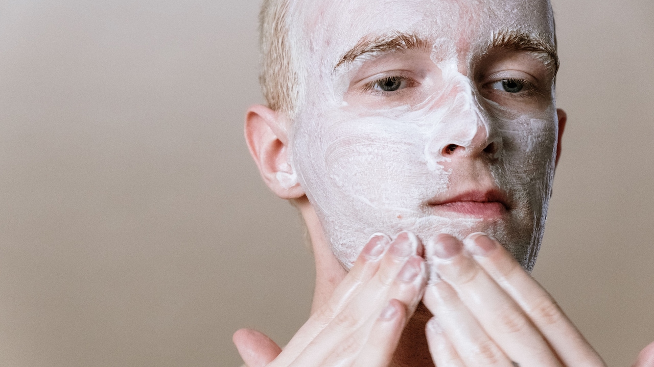 Why Using The Wrong Face Wash Formula for Men Can Make Skin Feel Drier Why Using The Wrong Face Wash Formula for Men Can Make Skin Feel Drier