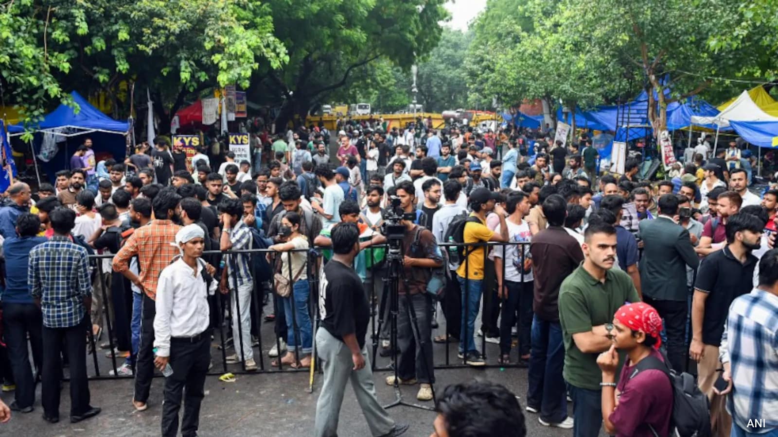 Thousands Protest in Delhi Over Examination Leaks and Education Reforms