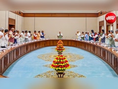 पश्चिम एशिया के हालात पर केंद्रीय मंत्रियों की बड़ी बैठक, हॉर्मुज खुलने पर गैस और तेल की आपूर्ति को लेकर हुई चर्चा