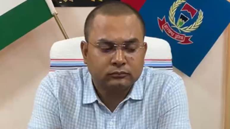रांची में रोड रेज-गुंडागर्दी का वीडियो वायरल, महिलाओं ने पुलिस पर भी उठाए सवाल! फिर ₹30 हजार में राजीनामा