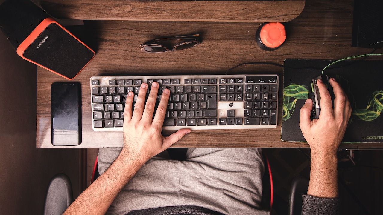 7 Keyboard And Mouse Combos For Work, Study And Shared Desks
