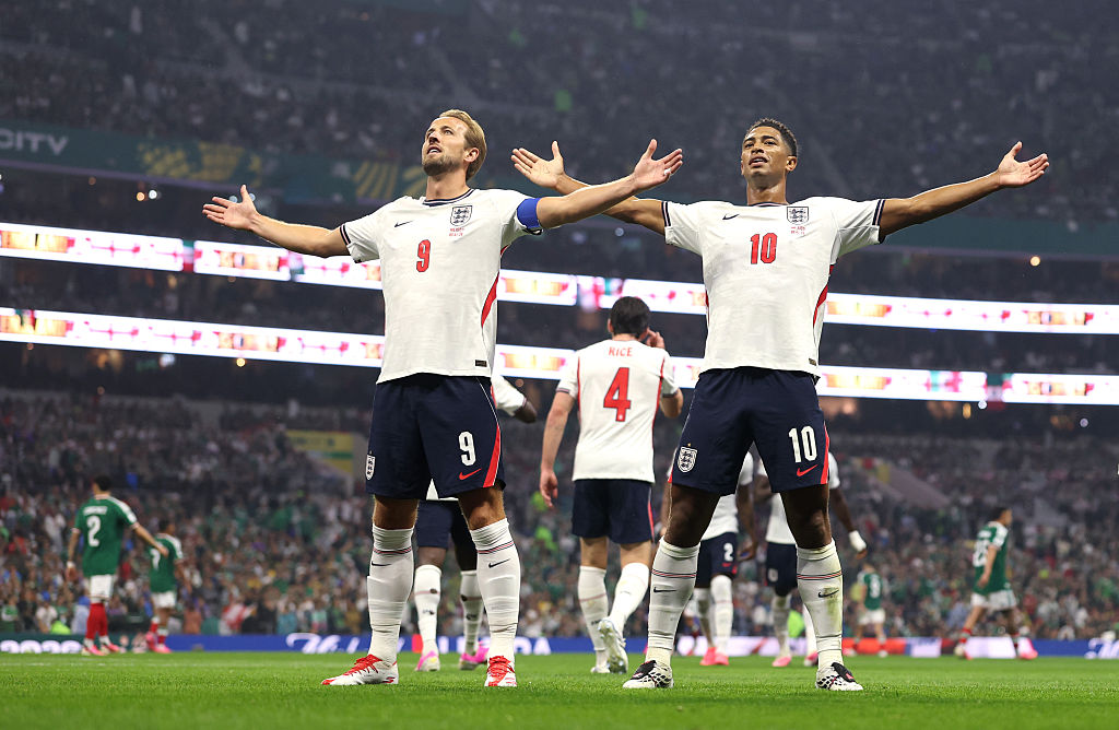 Bellingham scores twice as 10-man England defeat Mexico 3-2 to reach World Cup quarterfinals