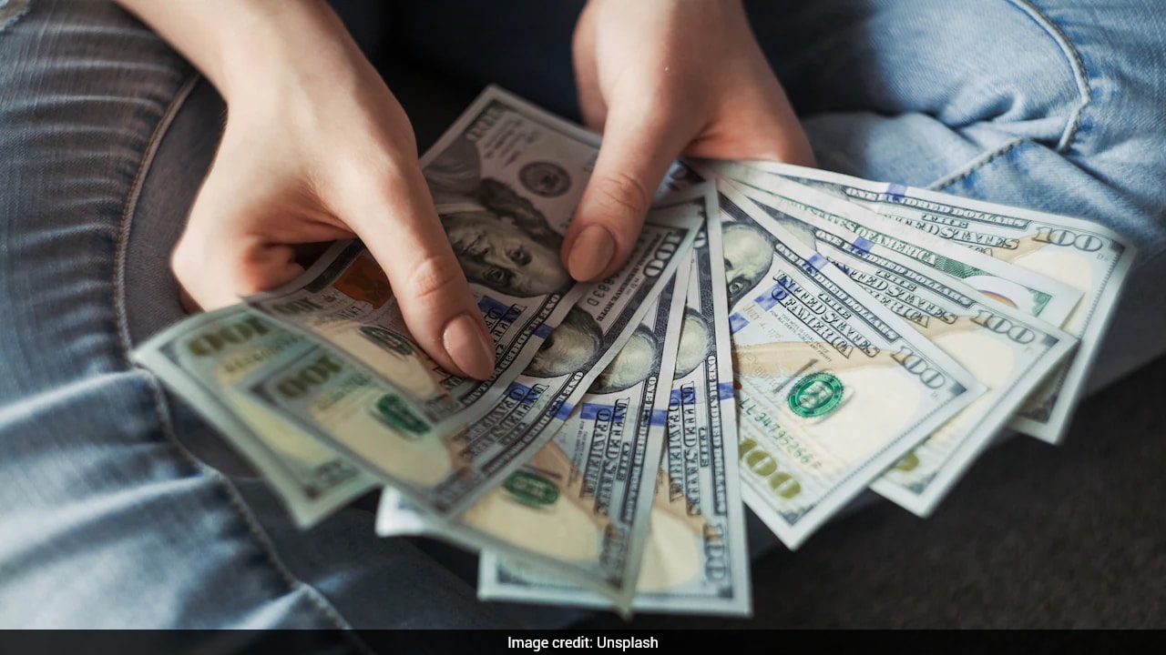 US Woman With Over $2 Million Net Worth Refuses To Give Father $55,000, Sparks Online Debate