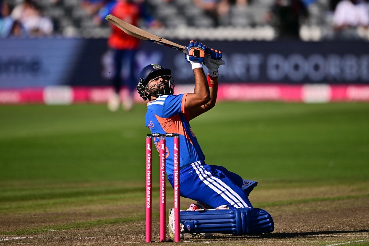 Iyer Creates History, Equals Kohli's Record With Unbeaten 80 Against England