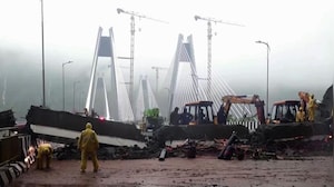 Mumbai-Pune 'Missing Link' Shut Amid Heavy Rains; Closure Triggers Traffic Chaos