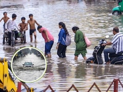 कानपुर से मथुरा तक... बरसात से सड़कें लबालब, पानी में तैरते दिखीं गाड़ियां; वीआईपी रोड धंसी-PHOTO