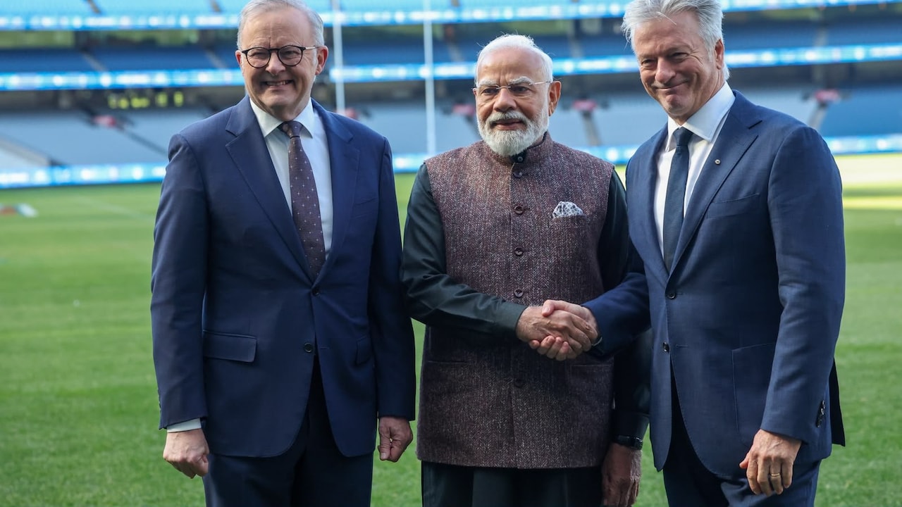 PM Narendra Modi Gifts Steve Waugh Two-Decade-Old Photo Of Their Meeting During MCG Visit