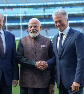 PM Narendra Modi Gifts Steve Waugh Two-Decade-Old Photo Of Their Meeting During MCG Visit