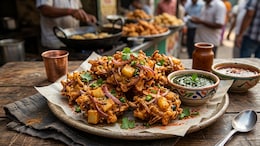 The Perfect Aloo Pyaaz Pakora Recipe We Tried And Tested