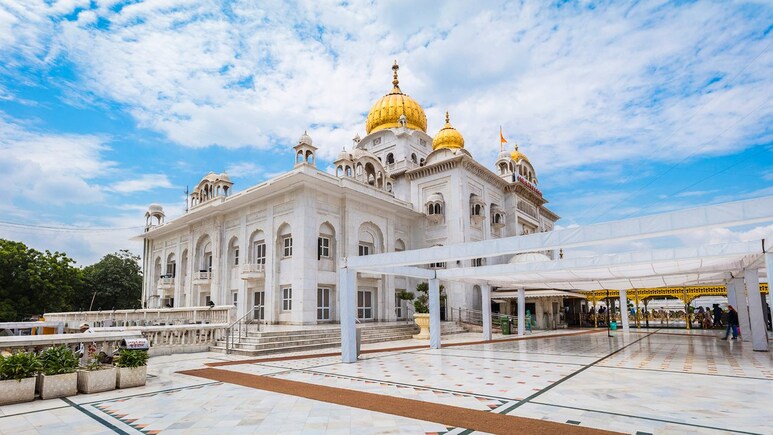 Why Gurudwara Bangla Sahib Is One Of Delhi's Most Visited Religious Sites