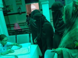 ऑपरेशन थिएटर में गर्भवती के ऑपेशन के बाद लगा रहे थे टांके, अचानक बत्ती गुल; टार्च की रोशनी में लगाया टांका