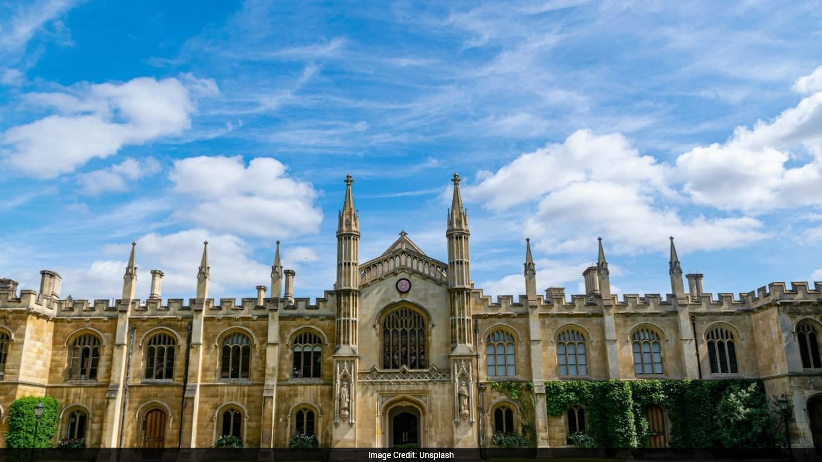 UK Undergraduate Applications Surge 4.6% with India as Second-Largest Source