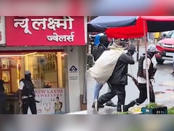 On Camera, 3 Men Loot Jewellery Shop In Maharashtra