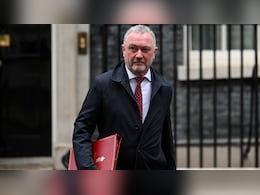UK Tightens Rules On Overseas Donations Amid Farage Funding Probe