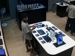 Thief Posing As Beggar Steals Rs 1.5 Lakh Phone From Karnataka Shop