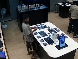 Thief Posing As Beggar Steals Rs 1.5 Lakh Phone From Karnataka Shop