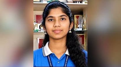 NEET Result: ना कोटा, ना कोणतं मोठं शहर... बारामतीतच अभ्यास करणारी श्रावणी देशात पाचवी , वाचा Success Story