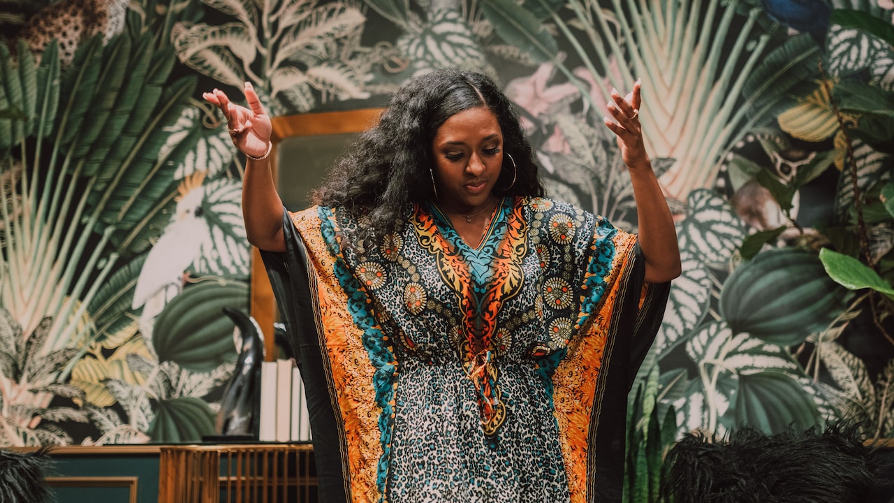Use neutral footwear to balance the loud prints of your kaftan Use neutral footwear to balance the loud prints of your kaftan