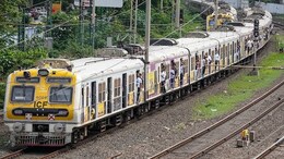 Another Mumbai Local Train Shocker: Transgenders Brutally Assault Passenger; Video Goes Viral