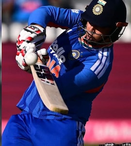India vs England Live Score, 5th T20I: India Drop Vaibhav Sooryavanshi, Prasidh Krishna Strikes Early vs England