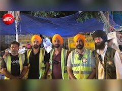 जंतर-मंतर पर लंगर खिलाया, जाते-जाते छात्रों से बोले- 'गुस्सा आए, फिर भी संयम मत छोड़ना'