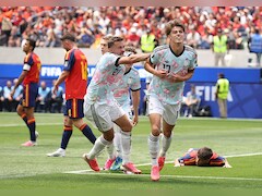 Belgiums Charles De Ketelaere Ends Spains Guinness World Cup Record Run
