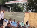 टीचरों की कमी से नाराज गांववालों ने स्कूल में जड़ दिया ताला, महीनों की मांग मिनटों में हो गई पूरी