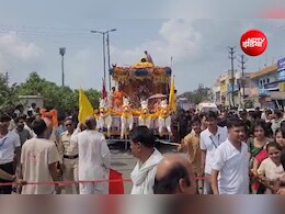 उज्जैन में 100 साल पुराने रथ पर निकले भगवान जगन्नाथ, पहली बार 3 रथों पर विराजे प्रभु, बलदेव और सुभद्रा&nbsp;