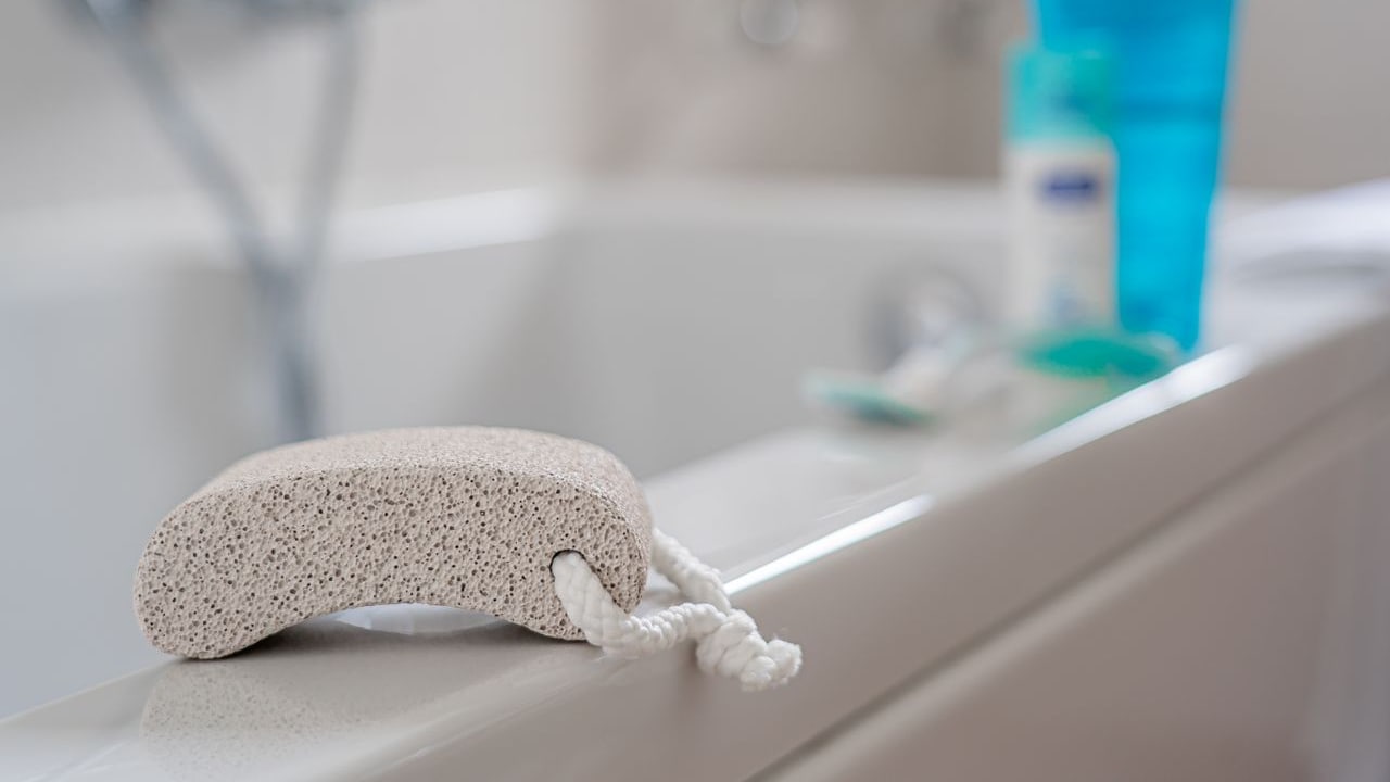 Pumice Stone For Feet Benefits, How To Use It Safely And Common Mistakes To Avoid Pumice Stone For Feet Benefits, How To Use It Safely And Common Mistakes To Avoid