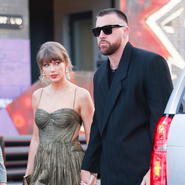 Taylor Swift and Travis Kelce dine at Ambassadors Clubhouse in New York