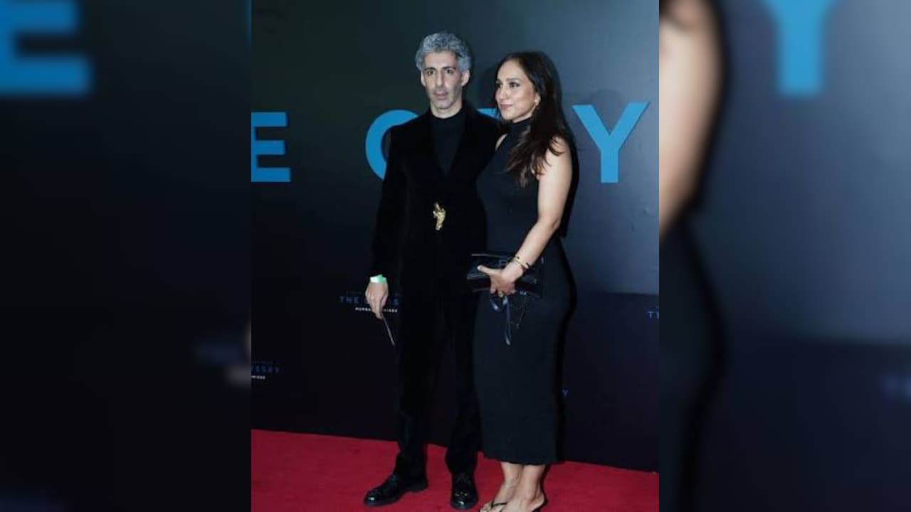 Jim Sarbh And Zoya Hussain Pose Toegther At The Odyssey Premiere Amid Dating Rumours