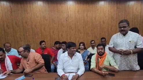 45 रुपये की दिहाड़ी वाला कैसे बना 40 हजार करोड़ की संपत्ति का मालिक? &nbsp;सांसद ढुलू महतो पर विपक्ष का बड़ा खुलासा&nbsp;