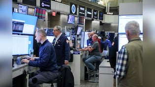 Wall Street Highlights: Nasdaq 100 Enters Correction, S&P 500 Falls After Fed Decision