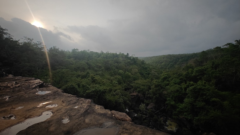 कभी नक्सलियों के साए में घिरी थी यहां की खूबसूरती, अब गोलियां नहीं, हॉर्नबिल की आवाज गूंज रही