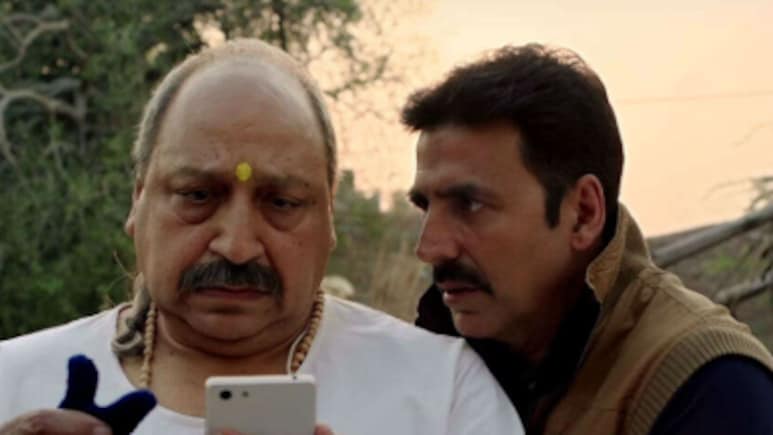 'Akshay Kumar Reads Lines On Teleprompter': <i>Toilet Ek Prem Katha</i> Co-Star