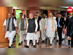 Parliament Monsoon Session LIVE: लोकसभा में आज पेपर लीक बिल पर चर्चा, NDA की 'मंगल मिलन' बैठक