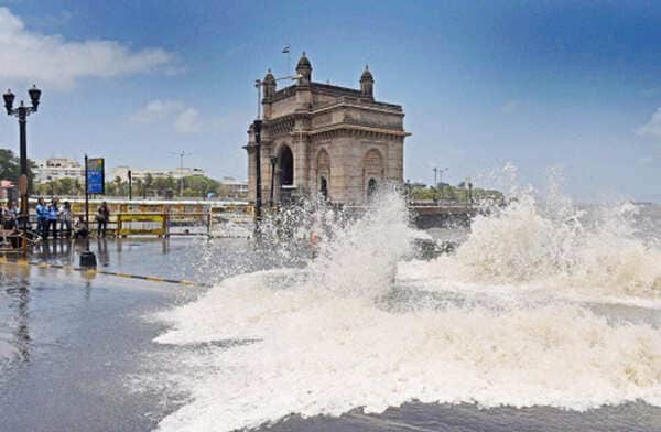 Mumbai BMC Issues High-Tide Warning as Heavy Rain, Winds Continue