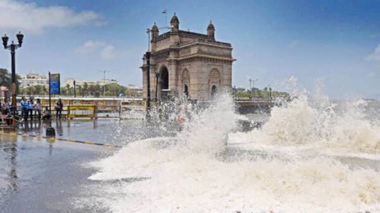 Mumbai Rains: BMC Issues 4.27-Meter High Tide Alert Amid Heavy Rains