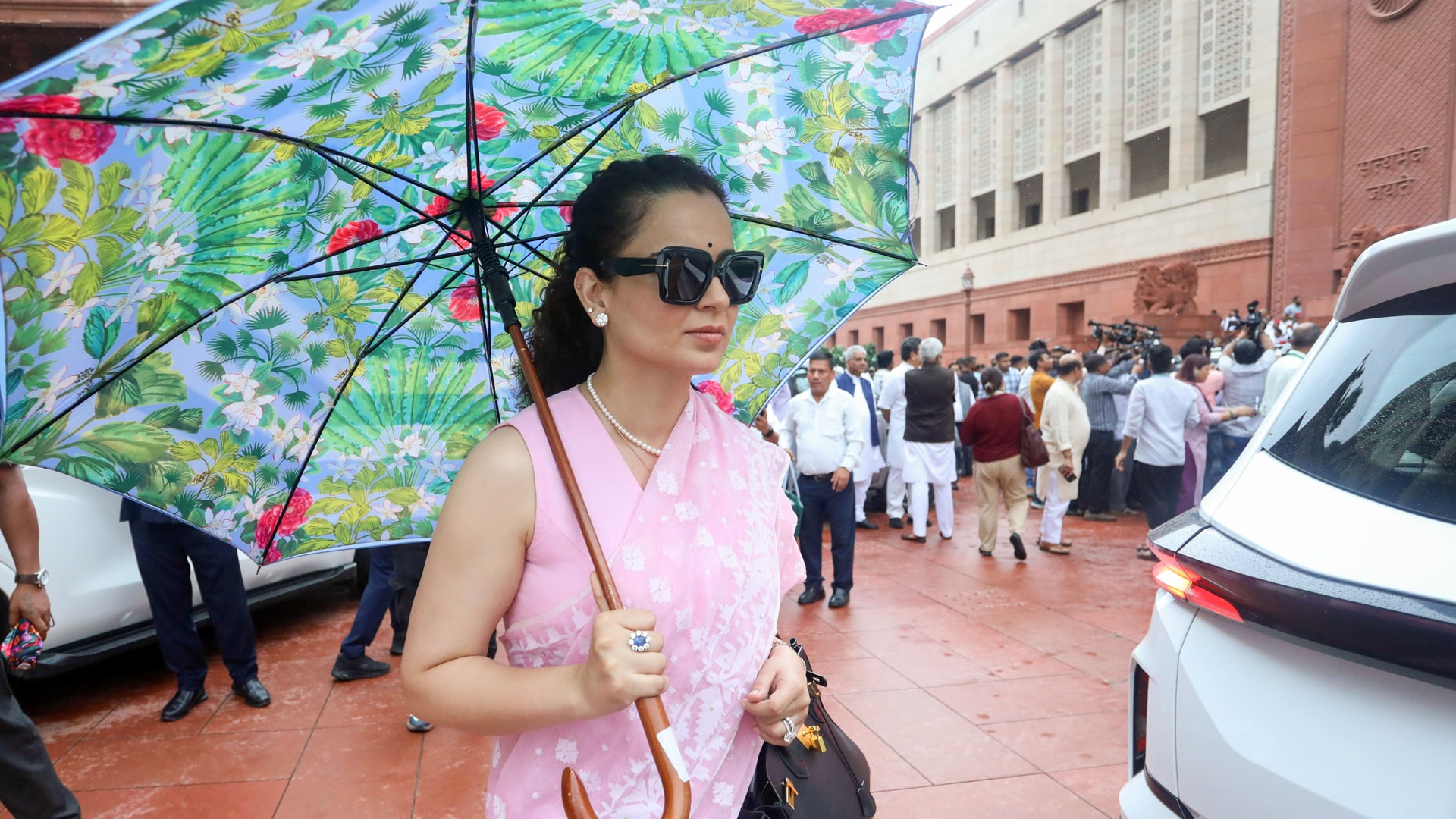 Kangana's Remarks on Gen Z Women Trigger Massive Political Storm