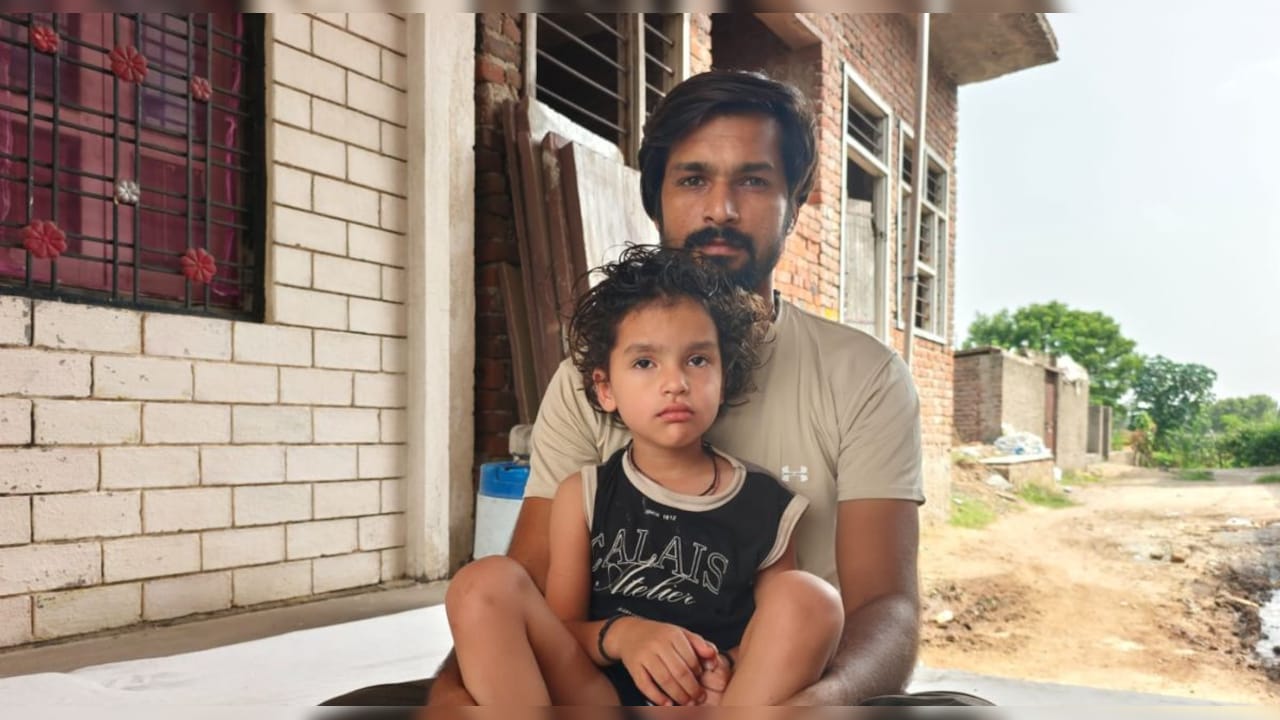भीलवाड़ा में 4 प्रसूताओं की मौत, 4 साल की द‍िशा पूछती मम्‍मी कब आएगी? आंखों में आंसू ल‍िए पिता मौन 